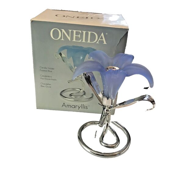 New Vintage Oneida Amaryllis Blue Frosted Candle Holder - Picture 8 of 9